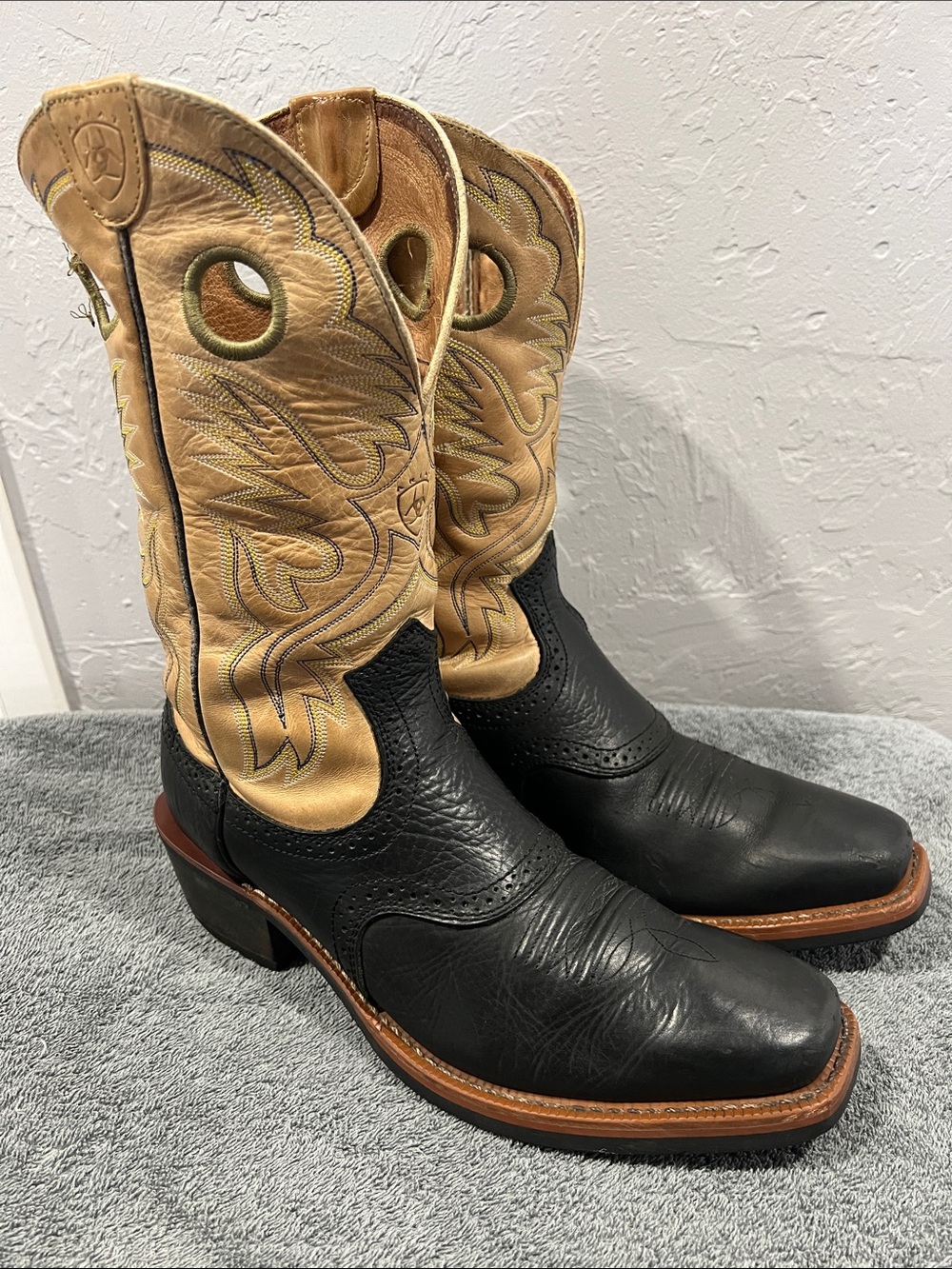🔥🔥 ARIAT Black and Cream Leather Bullhide WesternCowboy Boots Men Sz 11.5 D